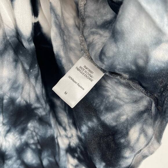 Young Fabulous & Broke Boho Black White Blouse Tie Dye Top Medium Flutter Sleeve - Picture 5 of 7